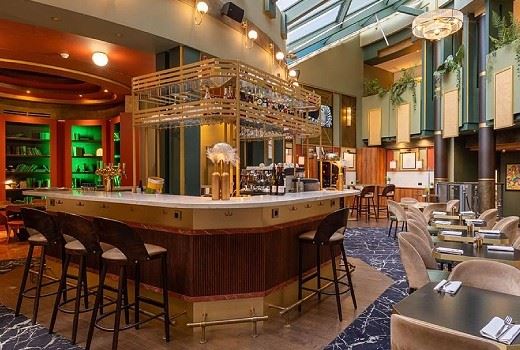 Custom Hotel Restaurant Wooden Bar Stool